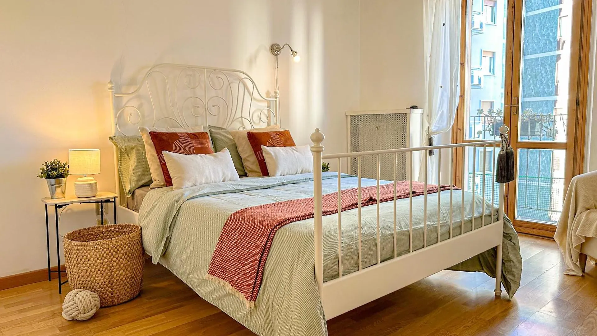 Red81 Suite - 10 Min Dal Duomo - 2 Camere Milan Appartement