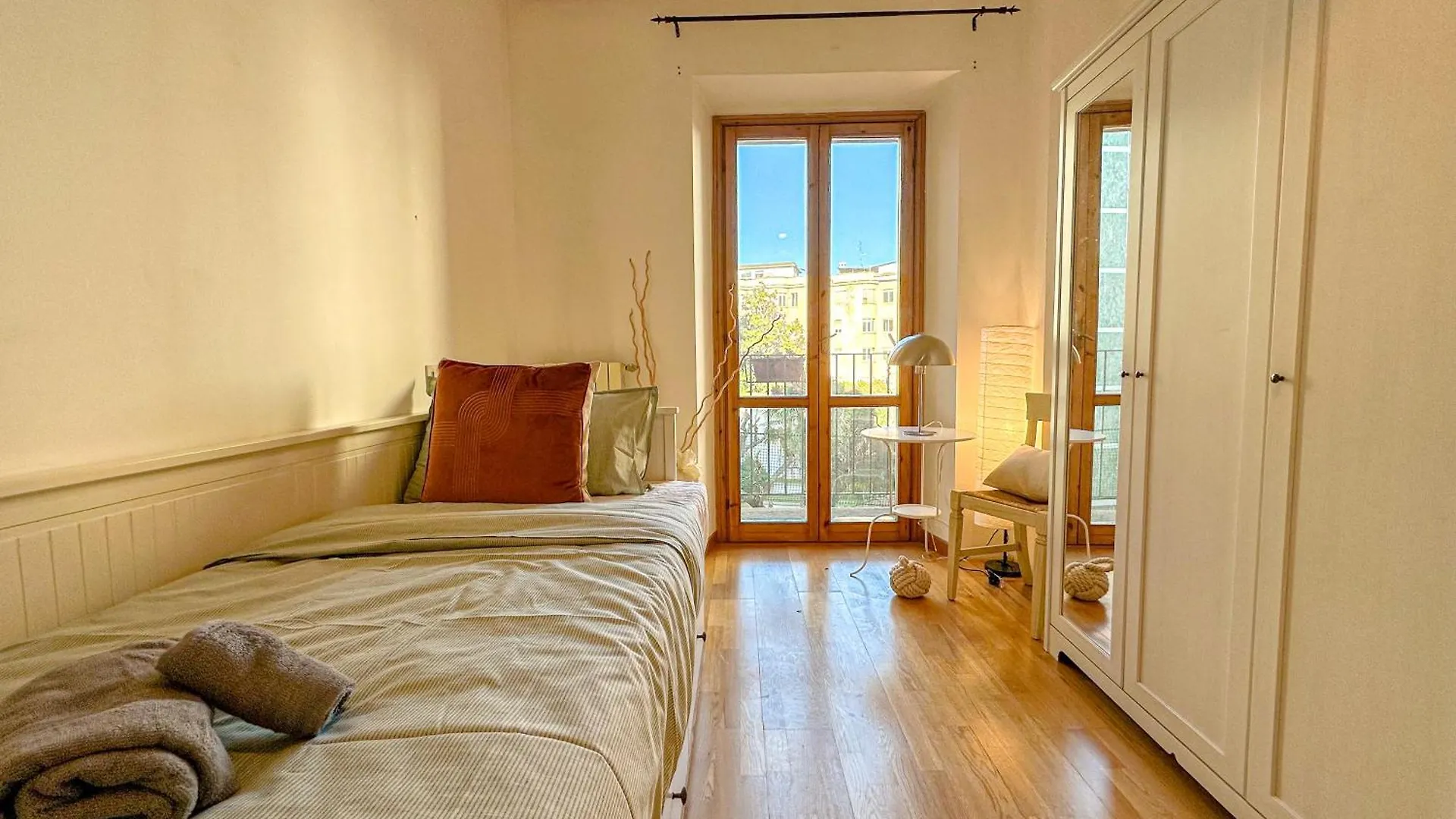 Red81 Suite - 10 Min Dal Duomo - 2 Camere Milan Appartement
